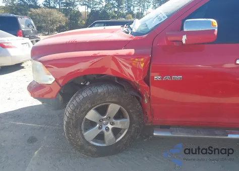 2010 Dodge Ram 1500 Slt/Sport/Trx z USA, uszkodzony, nr VIN 1D7RV1GP3AS128259